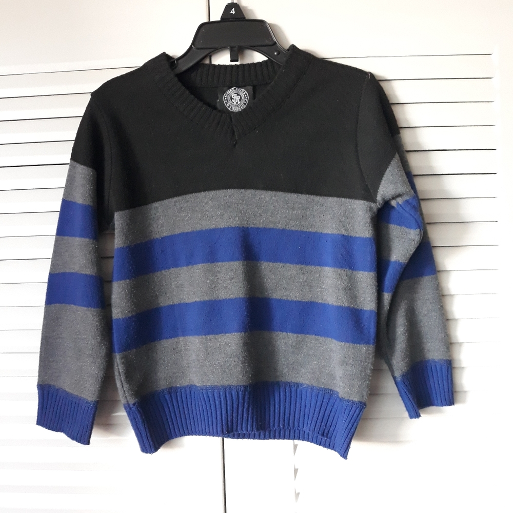 Little boy Sweater size 4, street rules clothing CO.